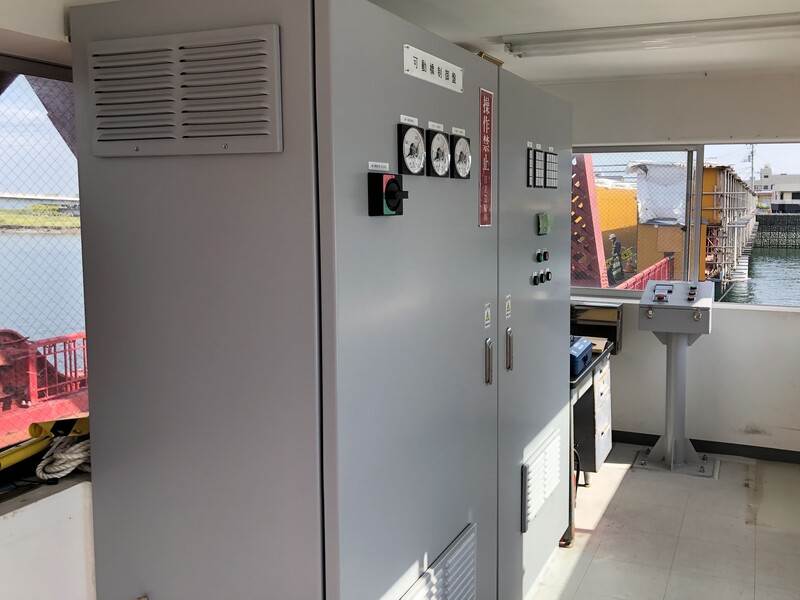 愛媛県某橋制御盤